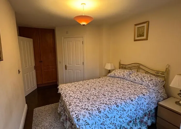 Lough Rinn - Mac Raghnaill Court